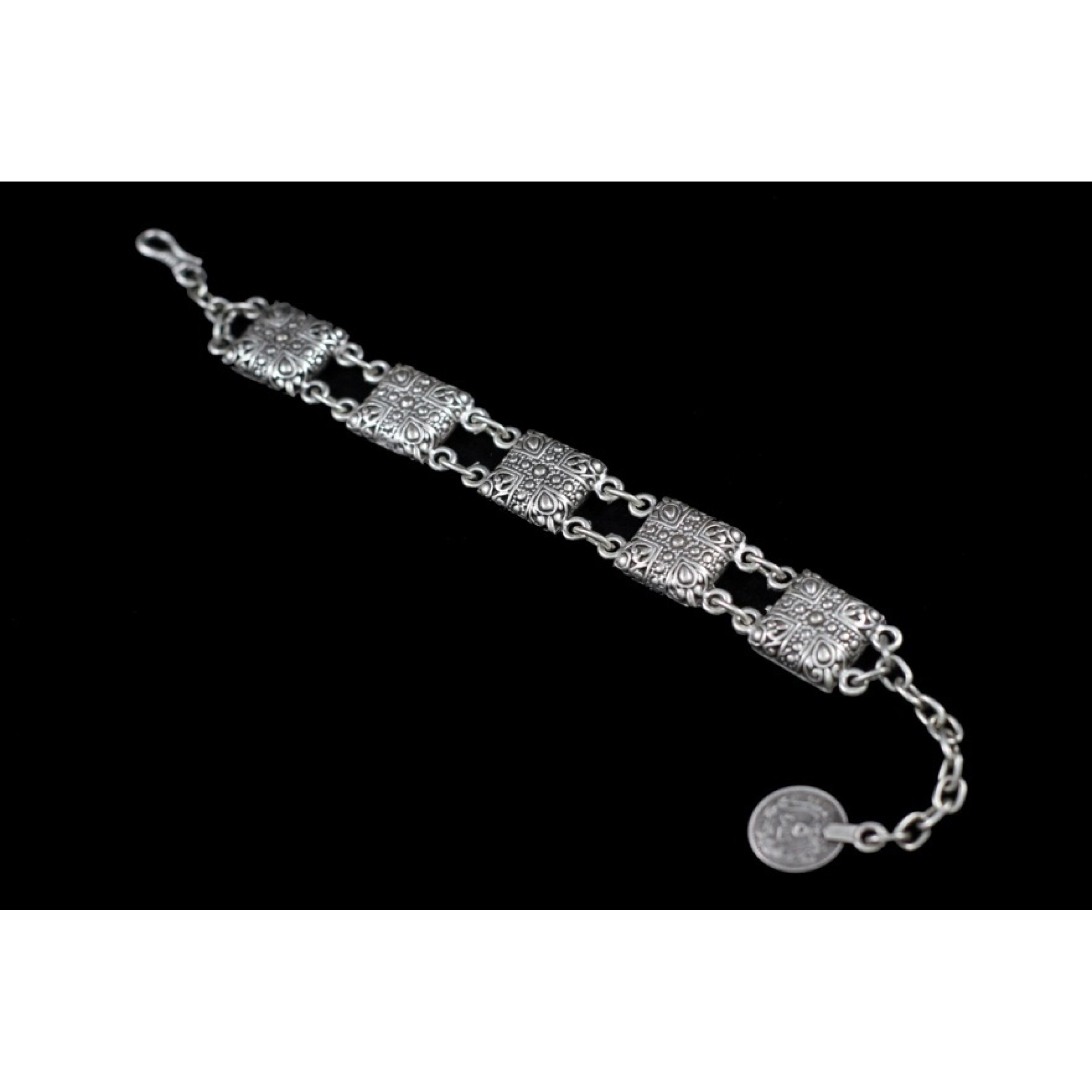 AB-017 - Silver Plated Zamac/Pewter Bracelet