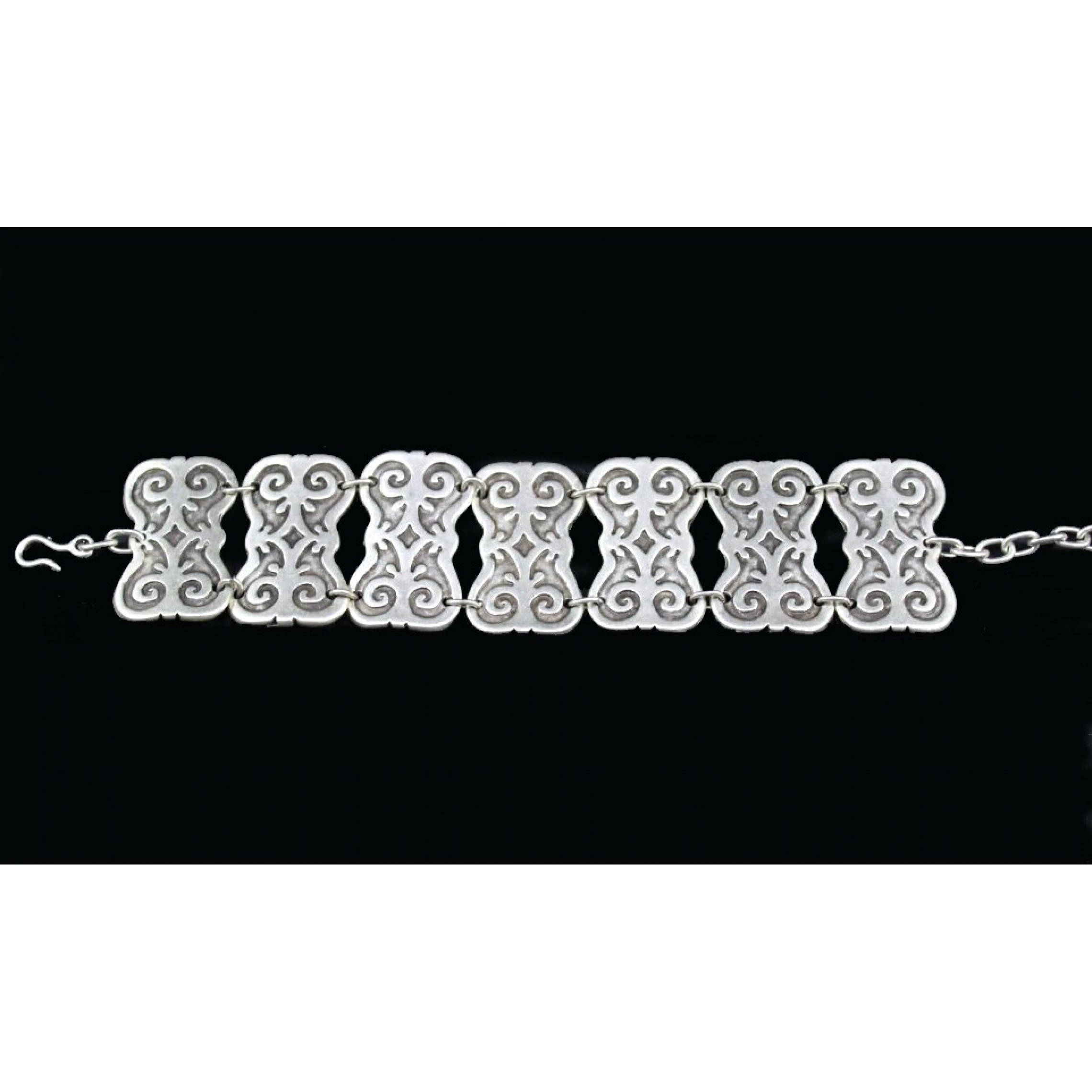 AB-117 - Silver Plated Zamac/Pewter Bracelet
