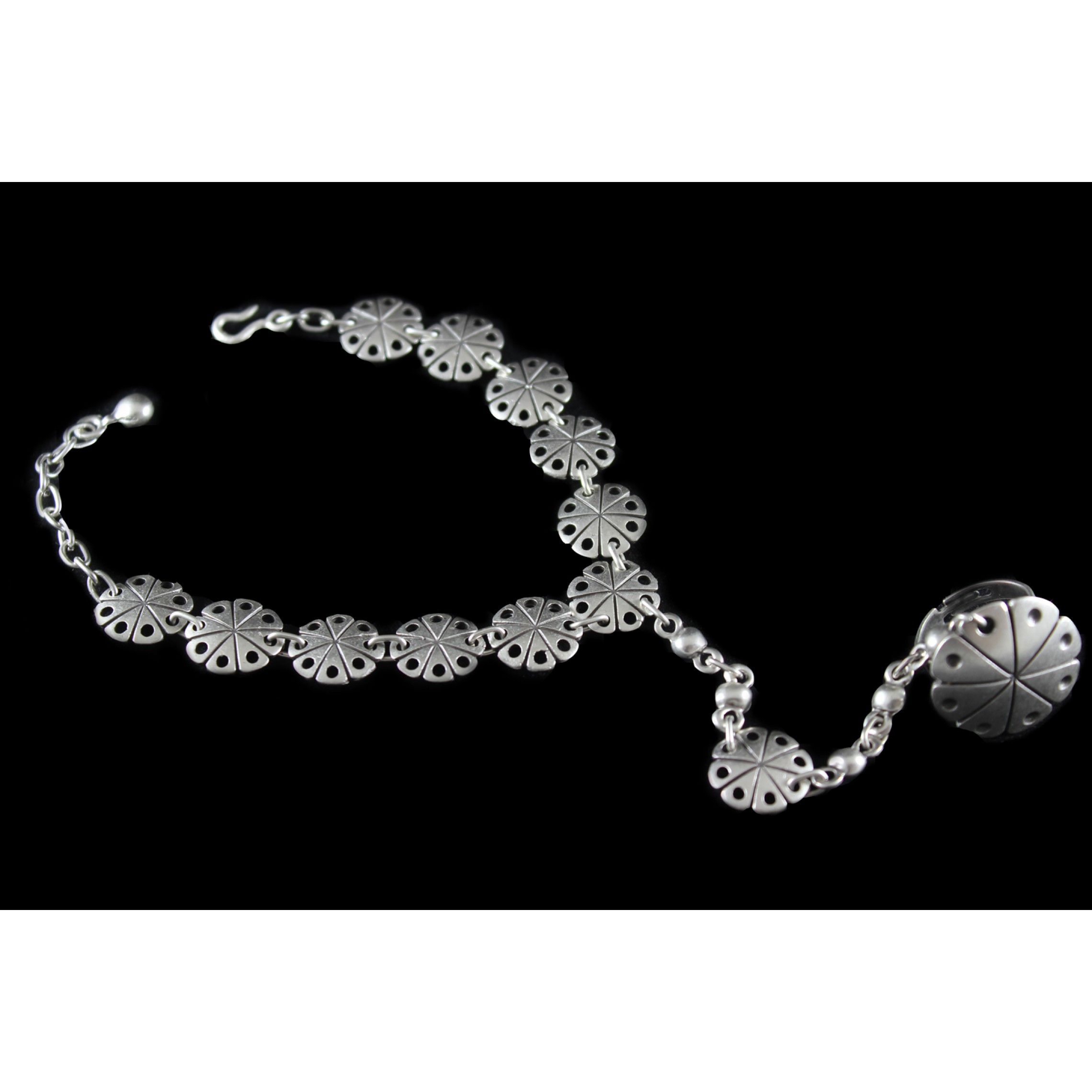 AB-198 - Silver Plated Zamac/Pewter Bracelet