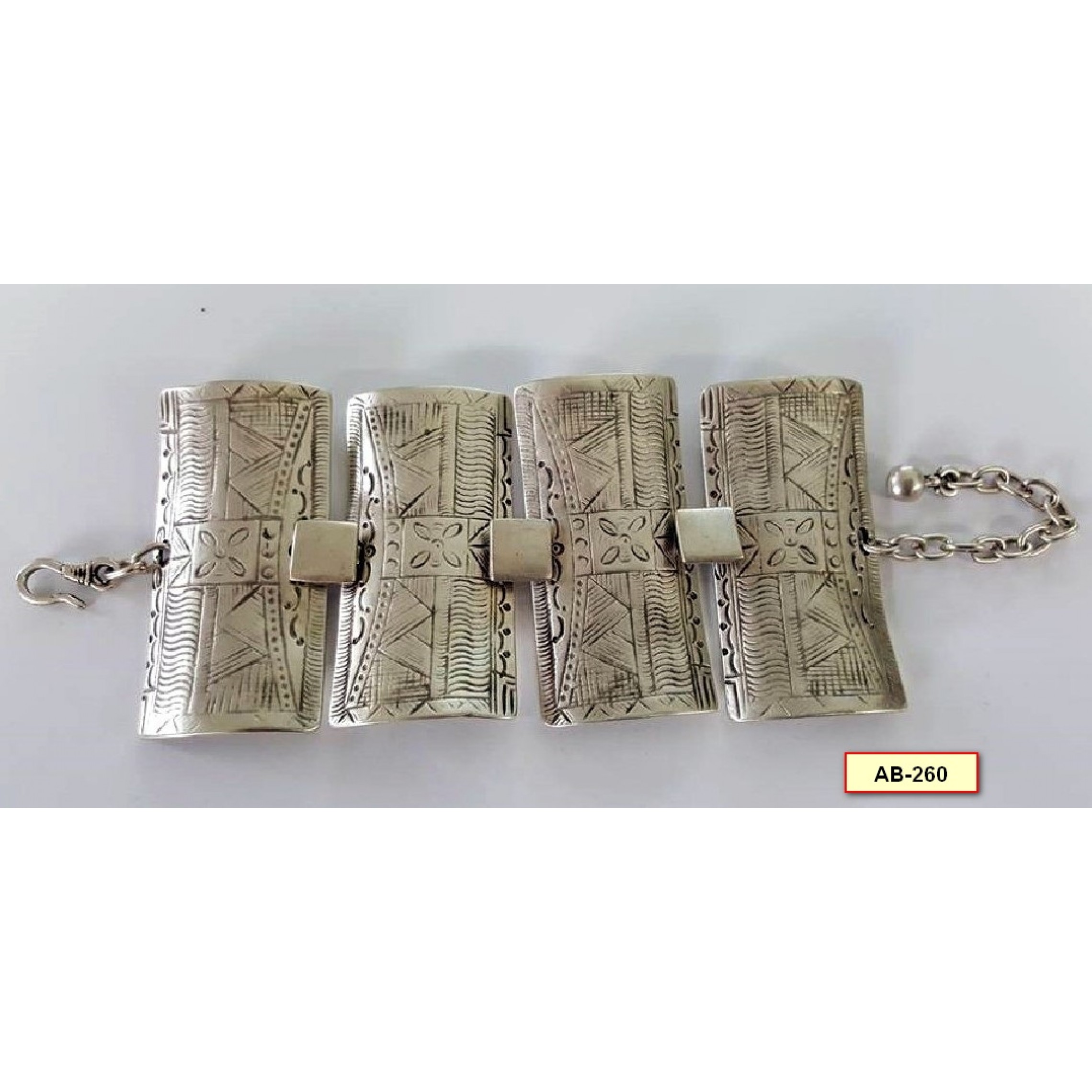 AB-260 - Silver Plated Zamac/Pewter Bracelet