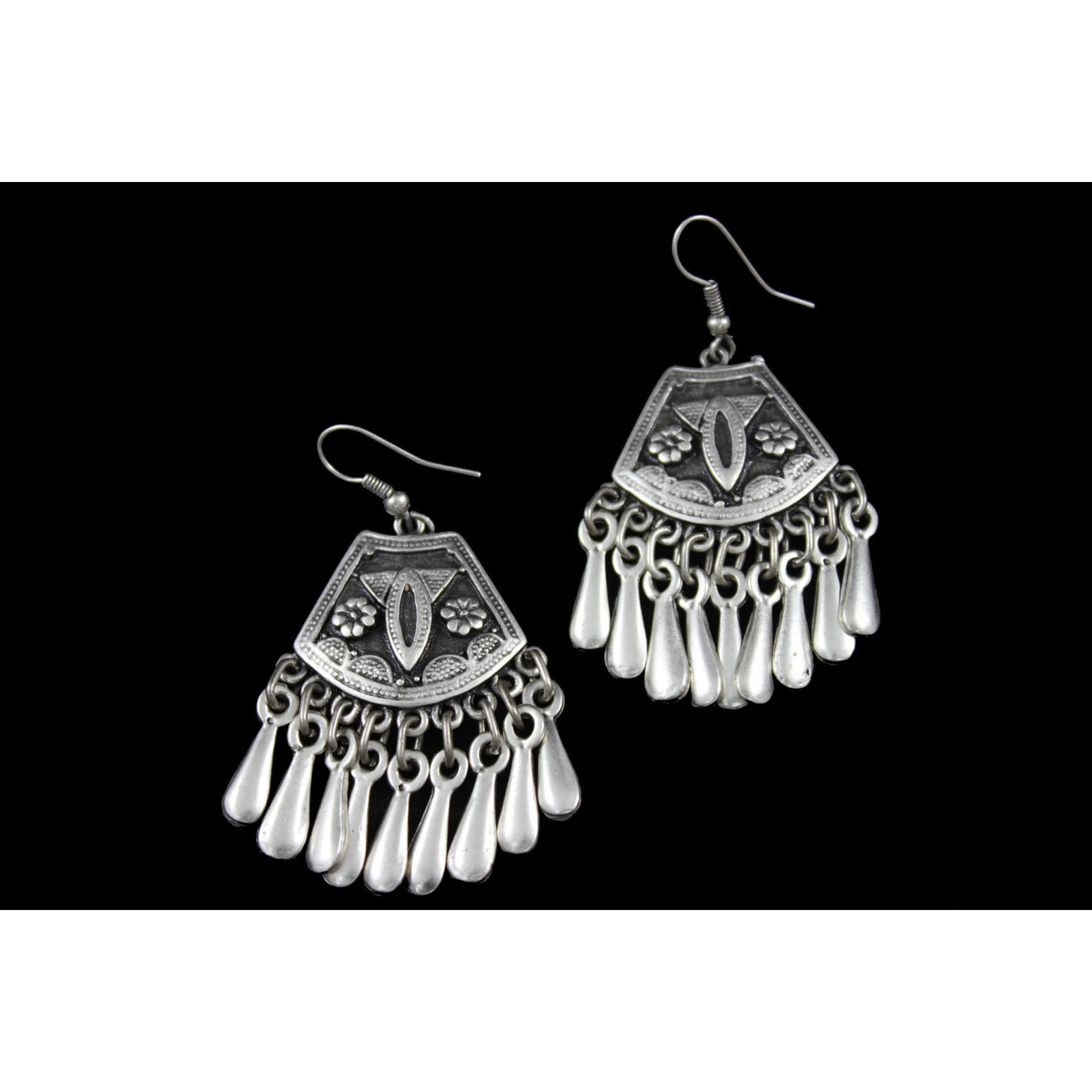 AE-261 - Silver Plated Zamac/Pewter Earrings