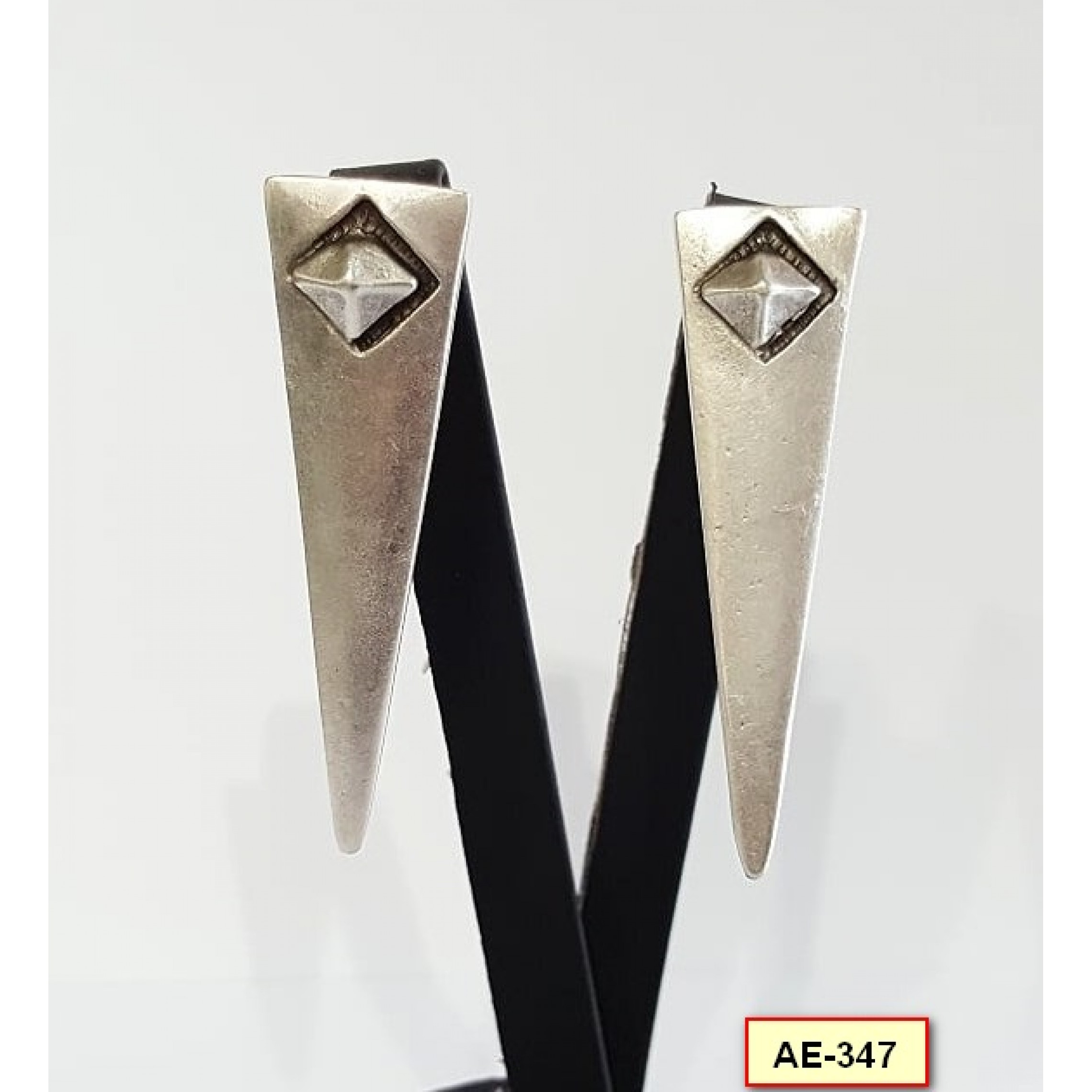 AE-347 - Silver Plated Zamac/Pewter Earrings
