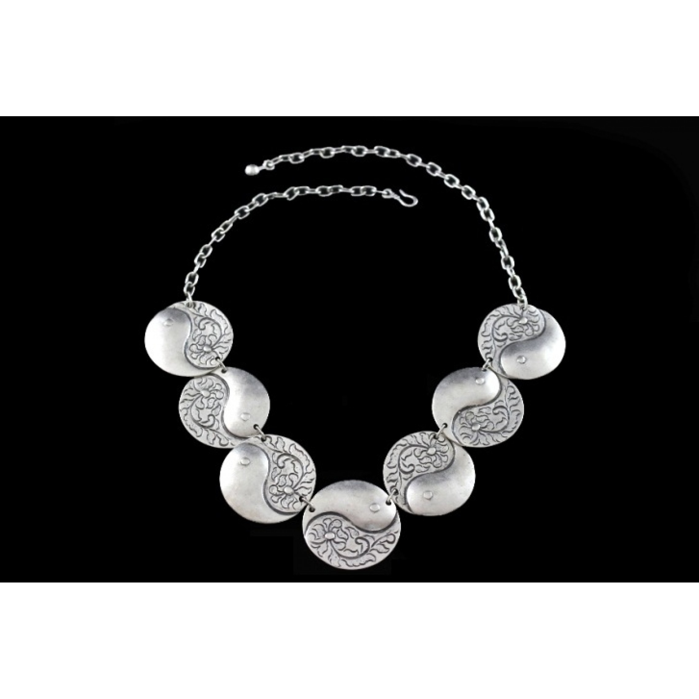 AN-067 - Silver Plated Zamac/Pewter Necklace
