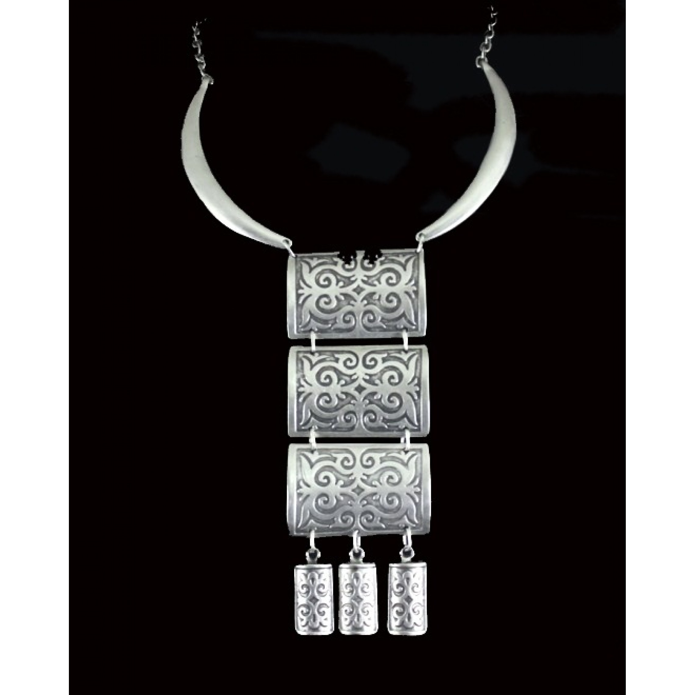 AN-095 - Silver Plated Zamac/Pewter Necklace