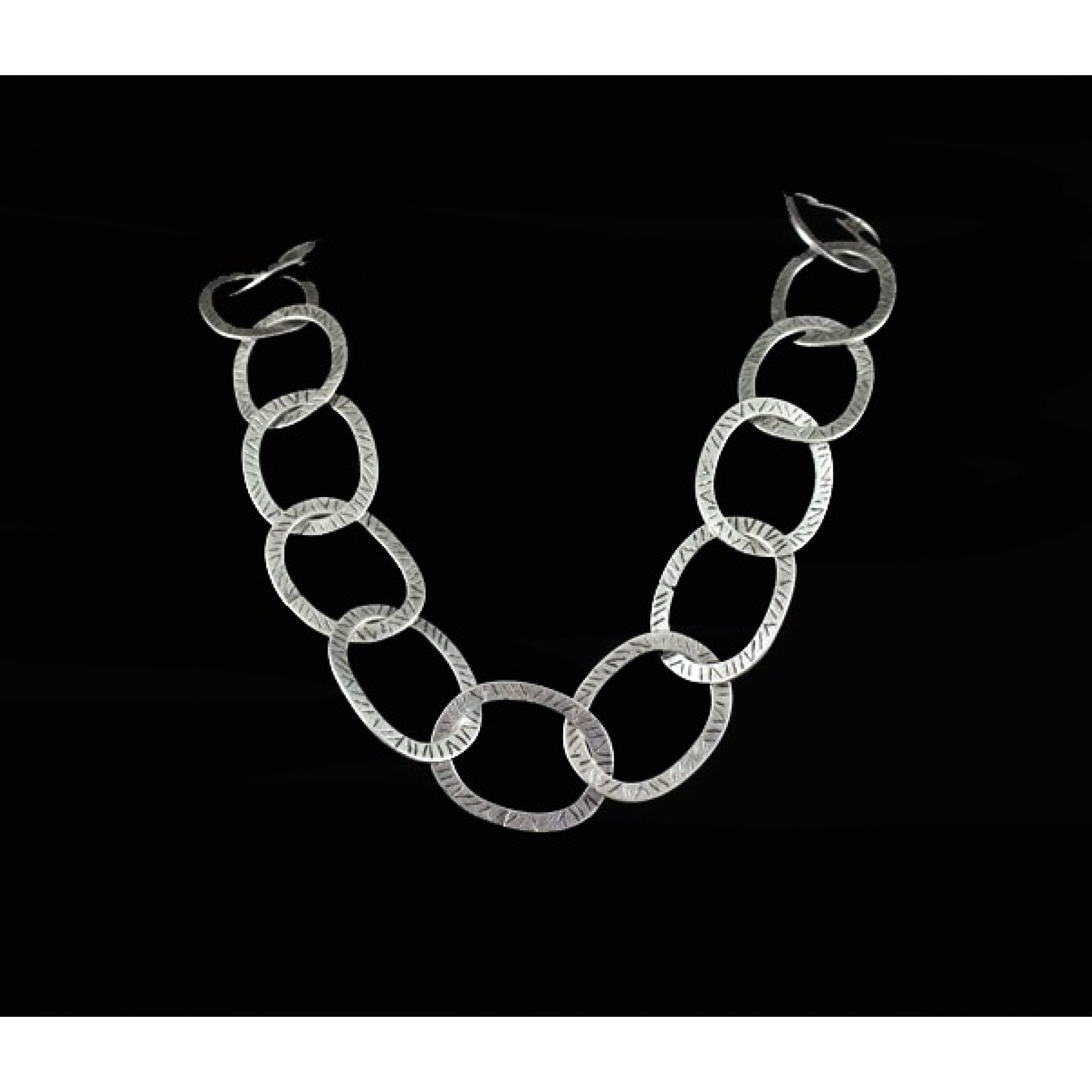 AN-128 - Silver Plated Zamac/Pewter Necklace