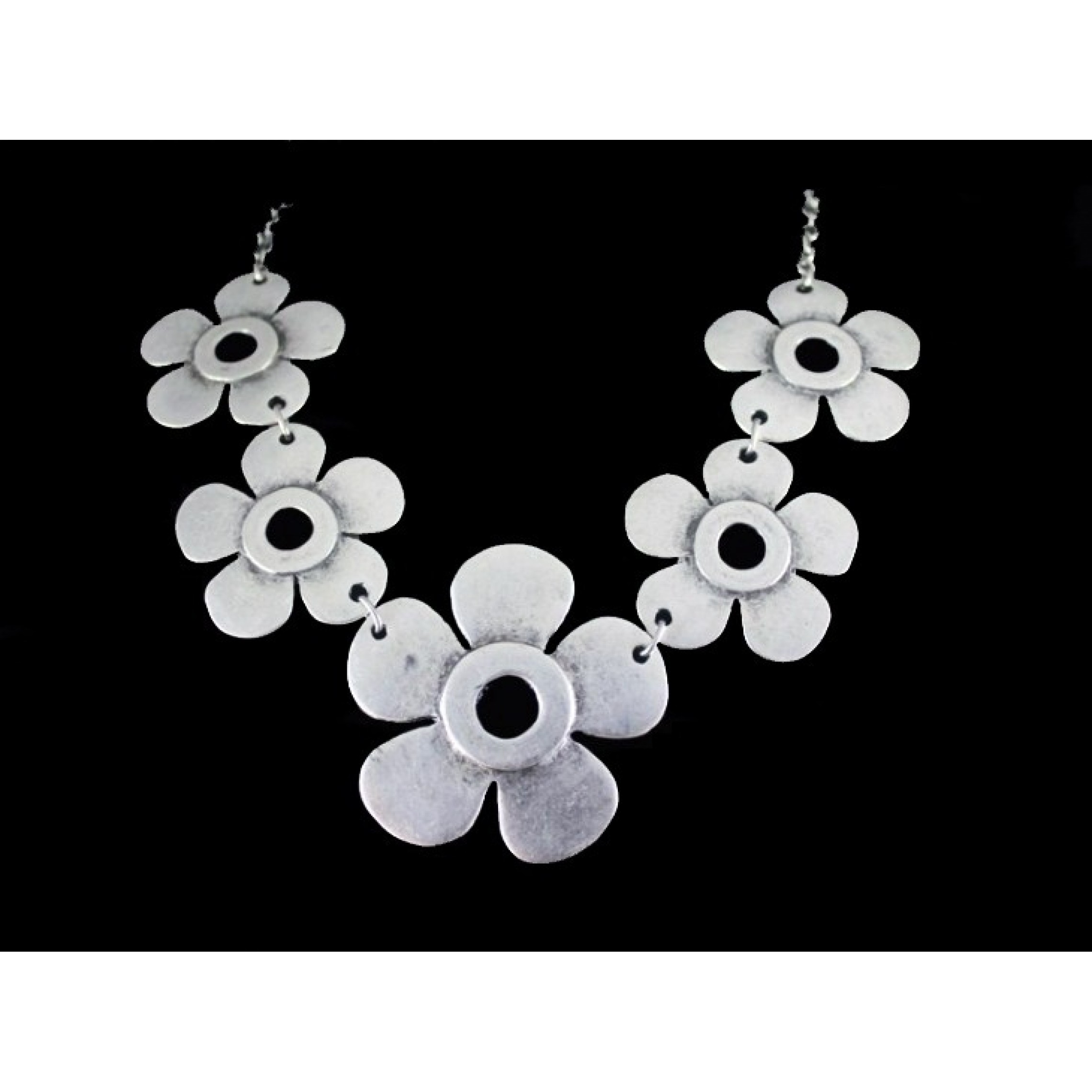 AN-209 - Silver Plated Zamac/Pewter Necklace