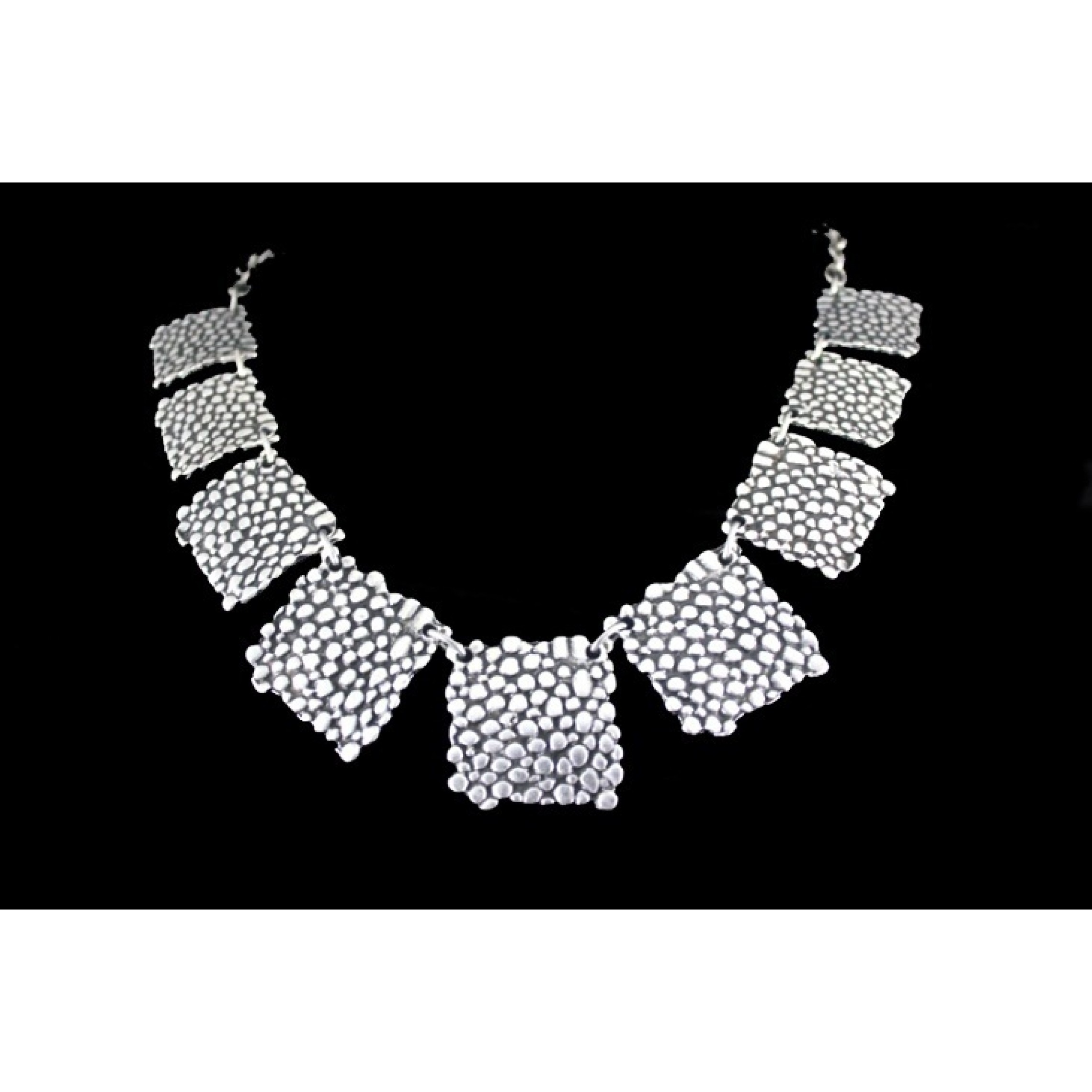 AN-210 - Silver Plated Zamac/Pewter Necklace