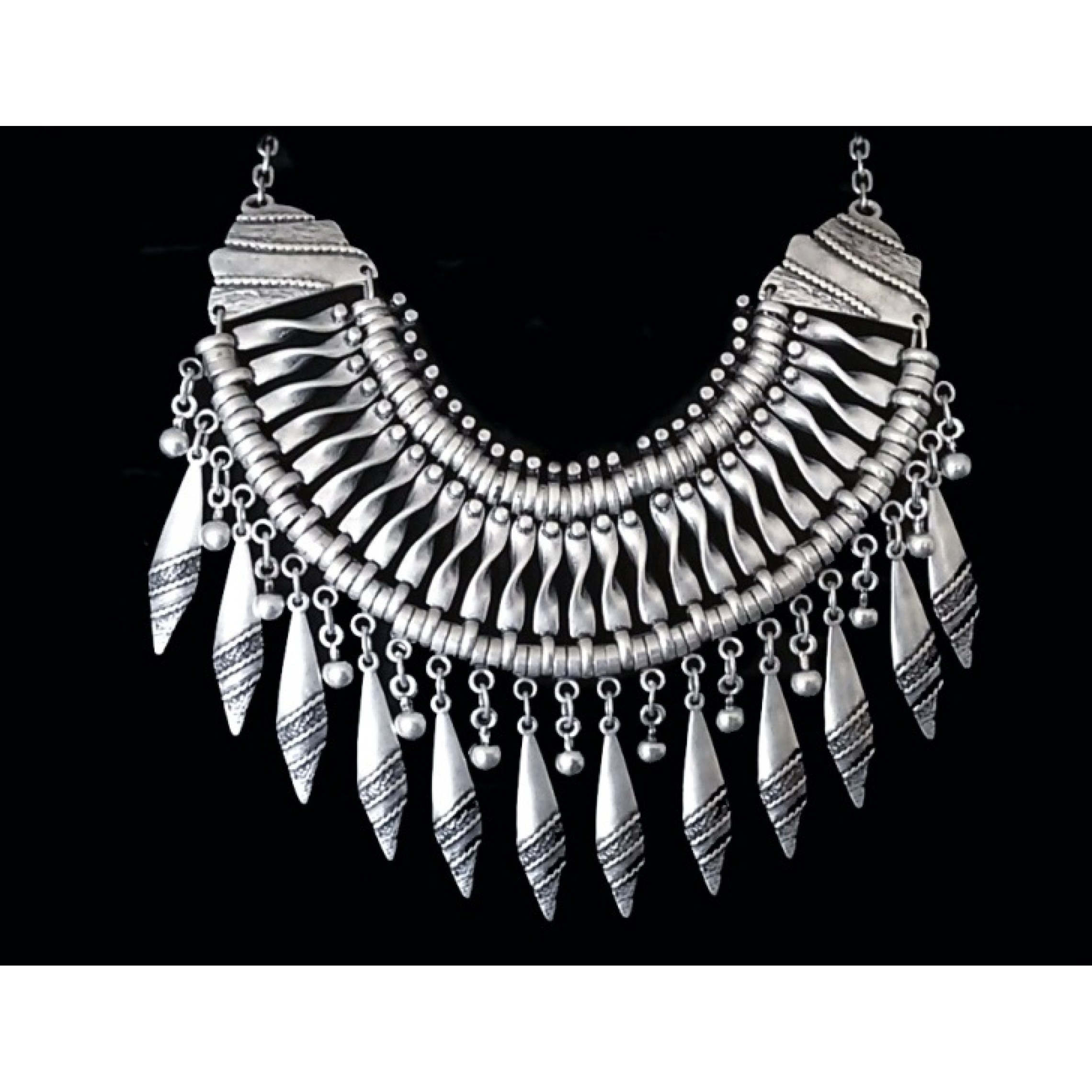 AN-276 - Silver Plated Zamac/Pewter Necklace