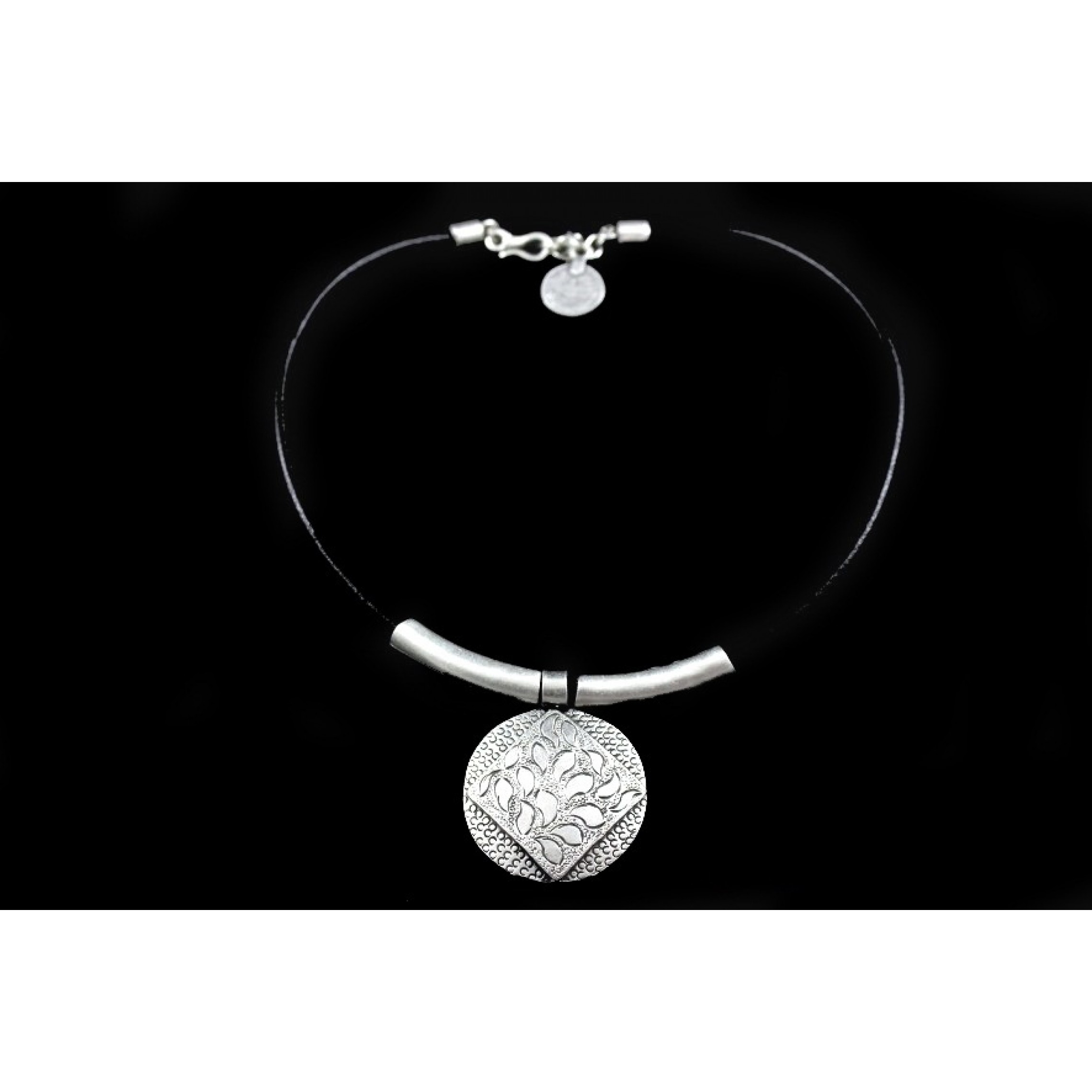 AN-307 - Silver Plated Zamac/Pewter Necklace
