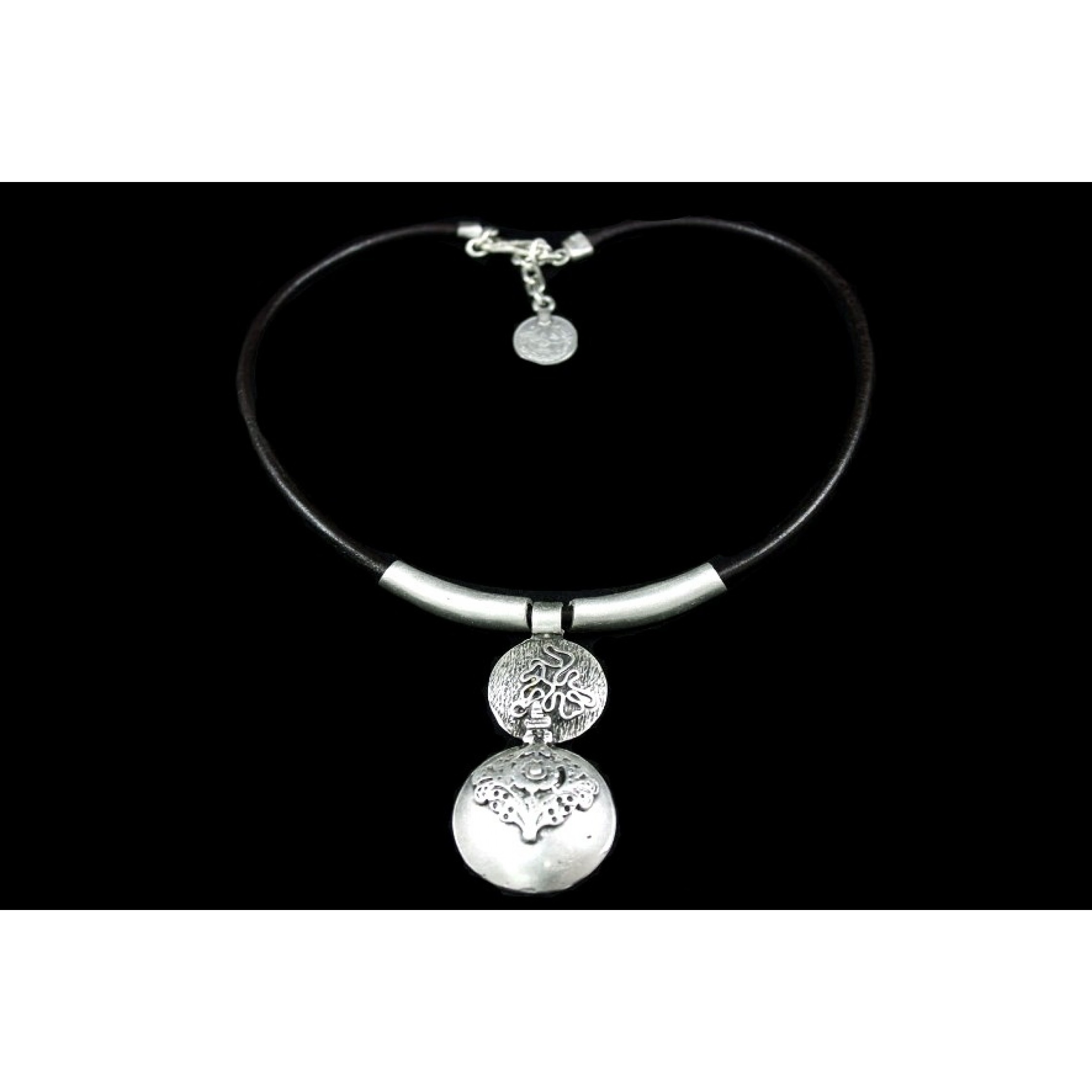 AN-313 - Silver Plated Zamac/Pewter Necklace
