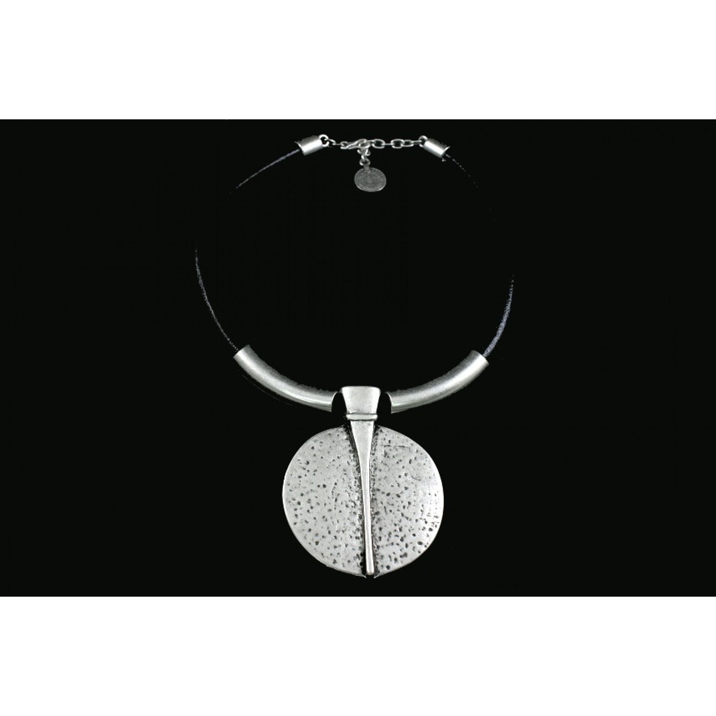 AN-319 - Silver Plated Zamac/Pewter Necklace