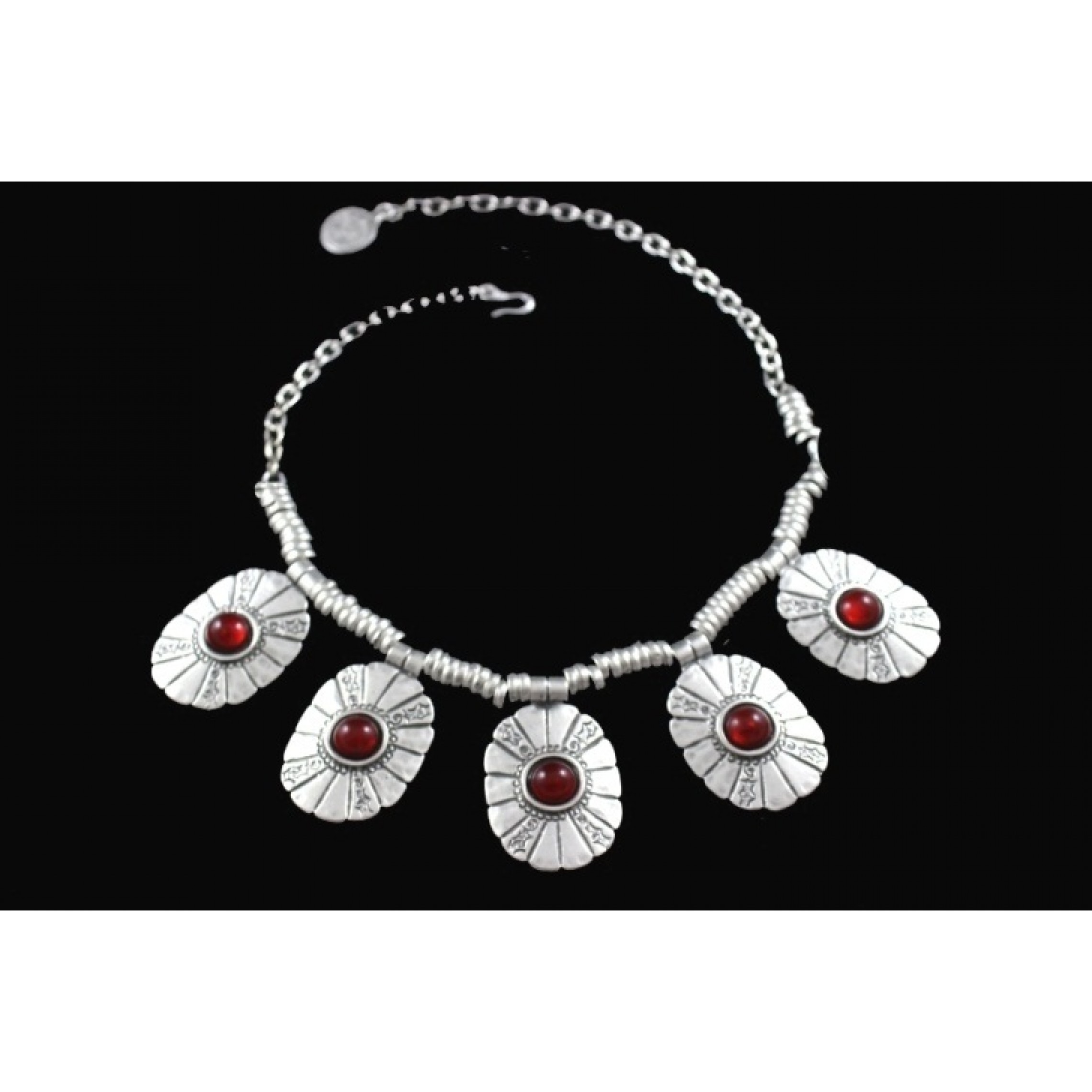 AN-327 - Silver Plated Zamac/Pewter Necklace