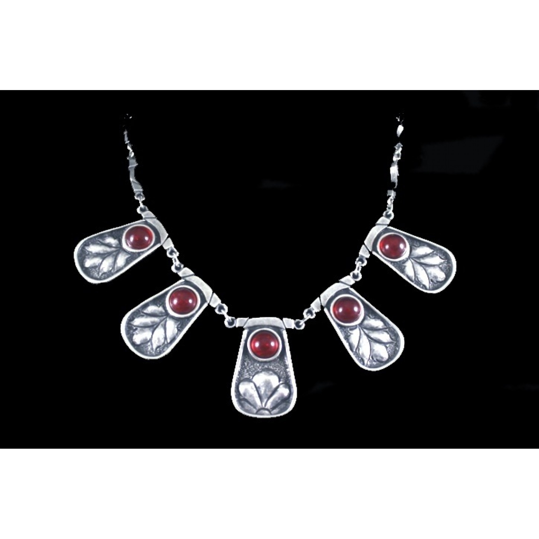 AN-330 - Silver Plated Zamac/Pewter Necklace