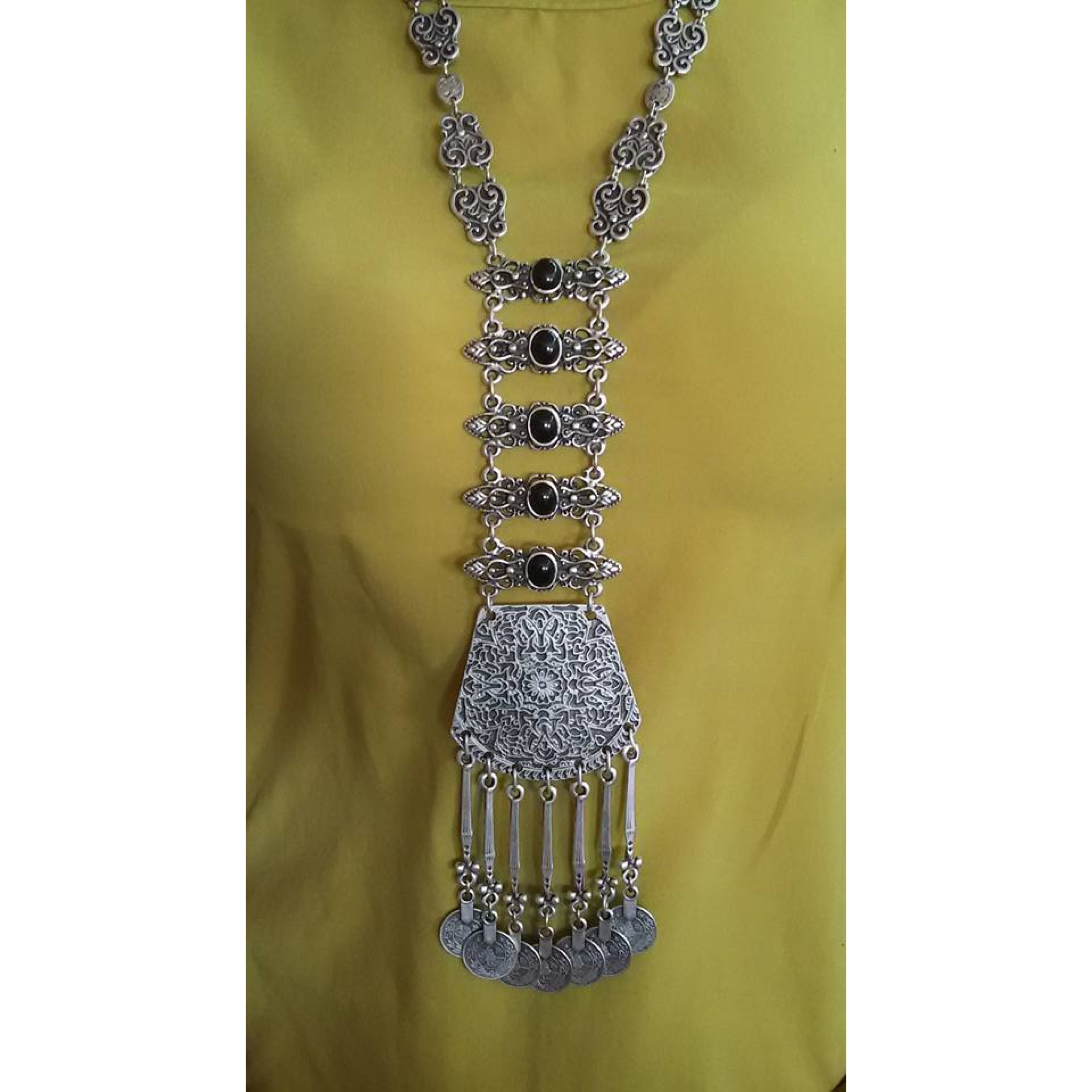 AN-359 - Silver Plated Zamac/Pewter Necklace