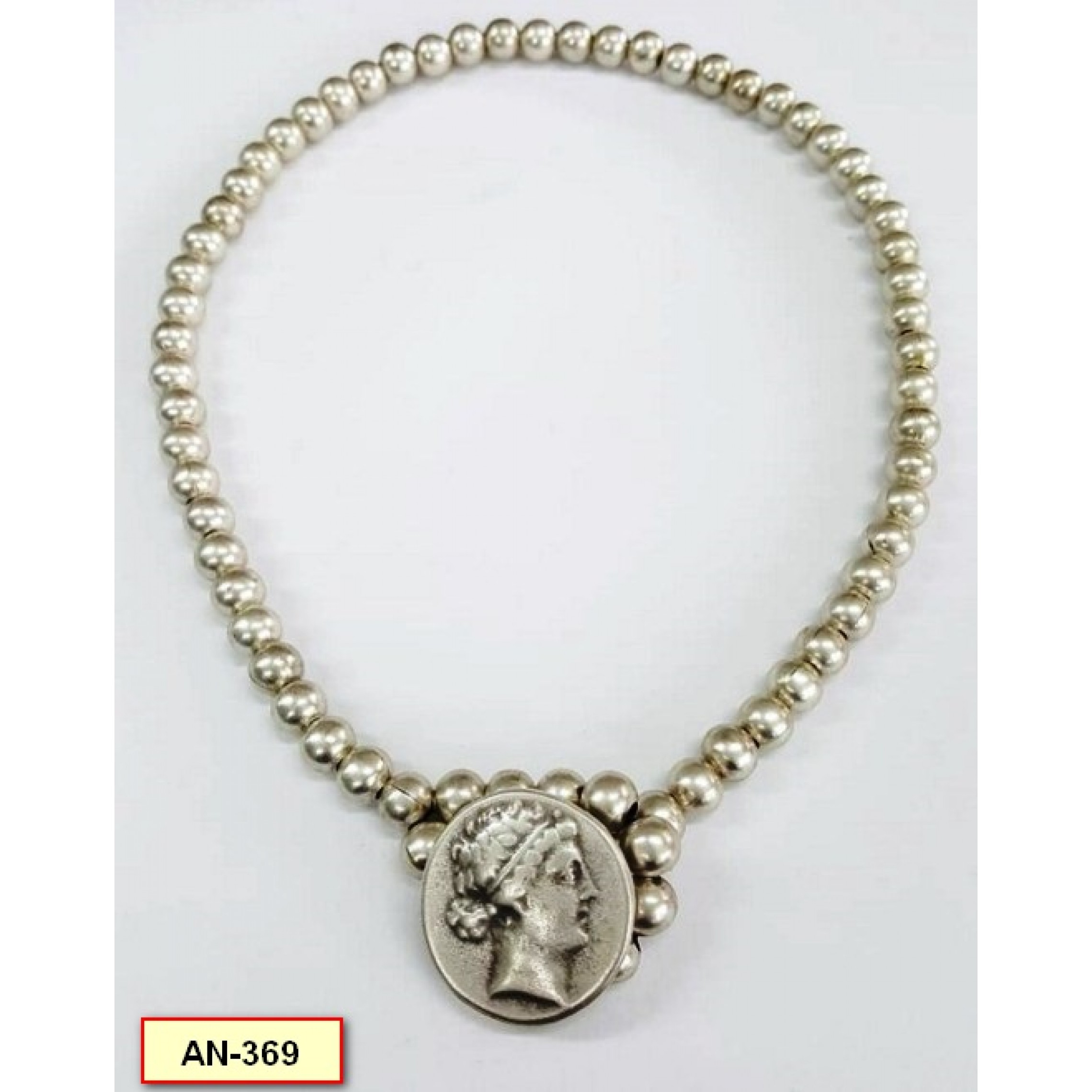 AN-369 - Silver Plated Zamac/Pewter Necklace