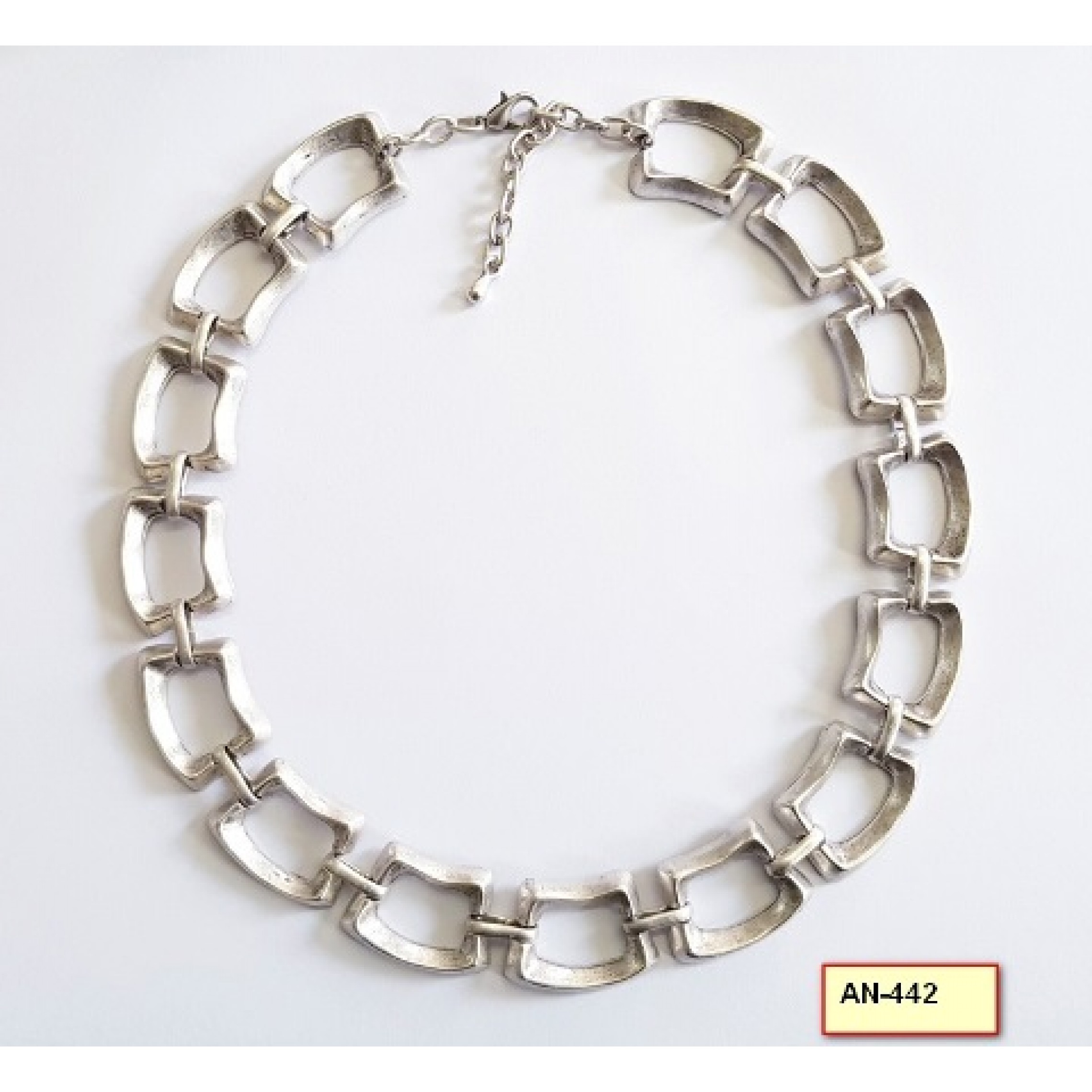 AN-442 - Silver Plated Zamac/Pewter Necklace
