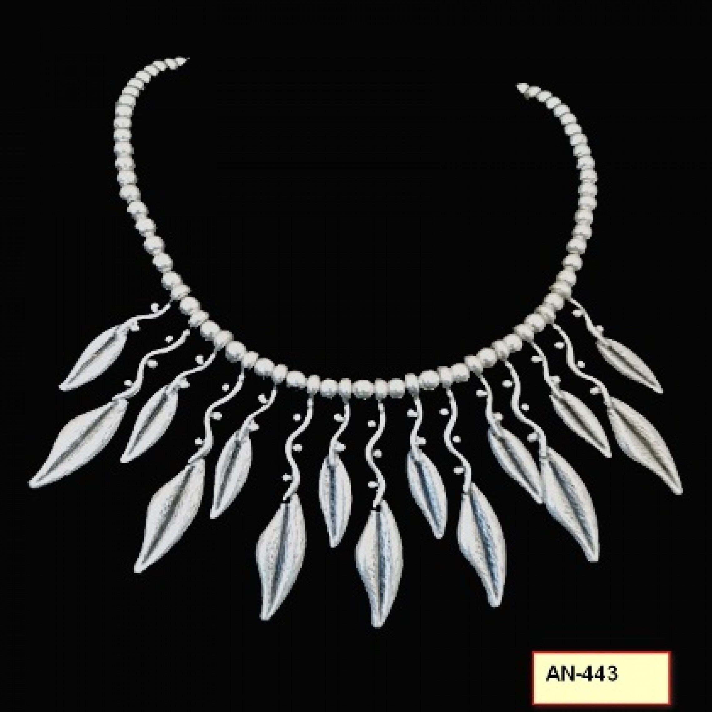 AN-443 - Silver Plated Zamac/Pewter Necklace