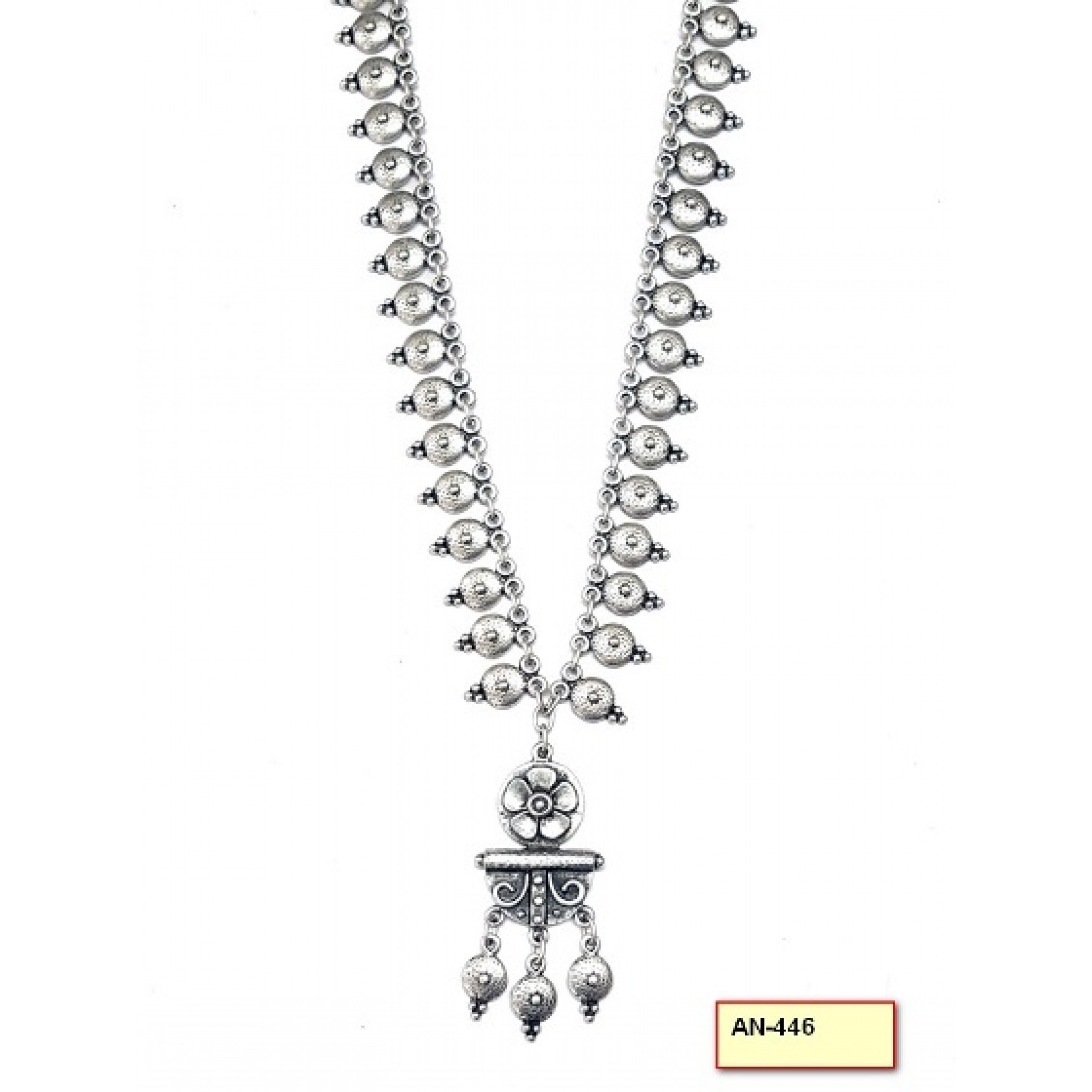 AN-446 - Silver Plated Zamac/Pewter Necklace