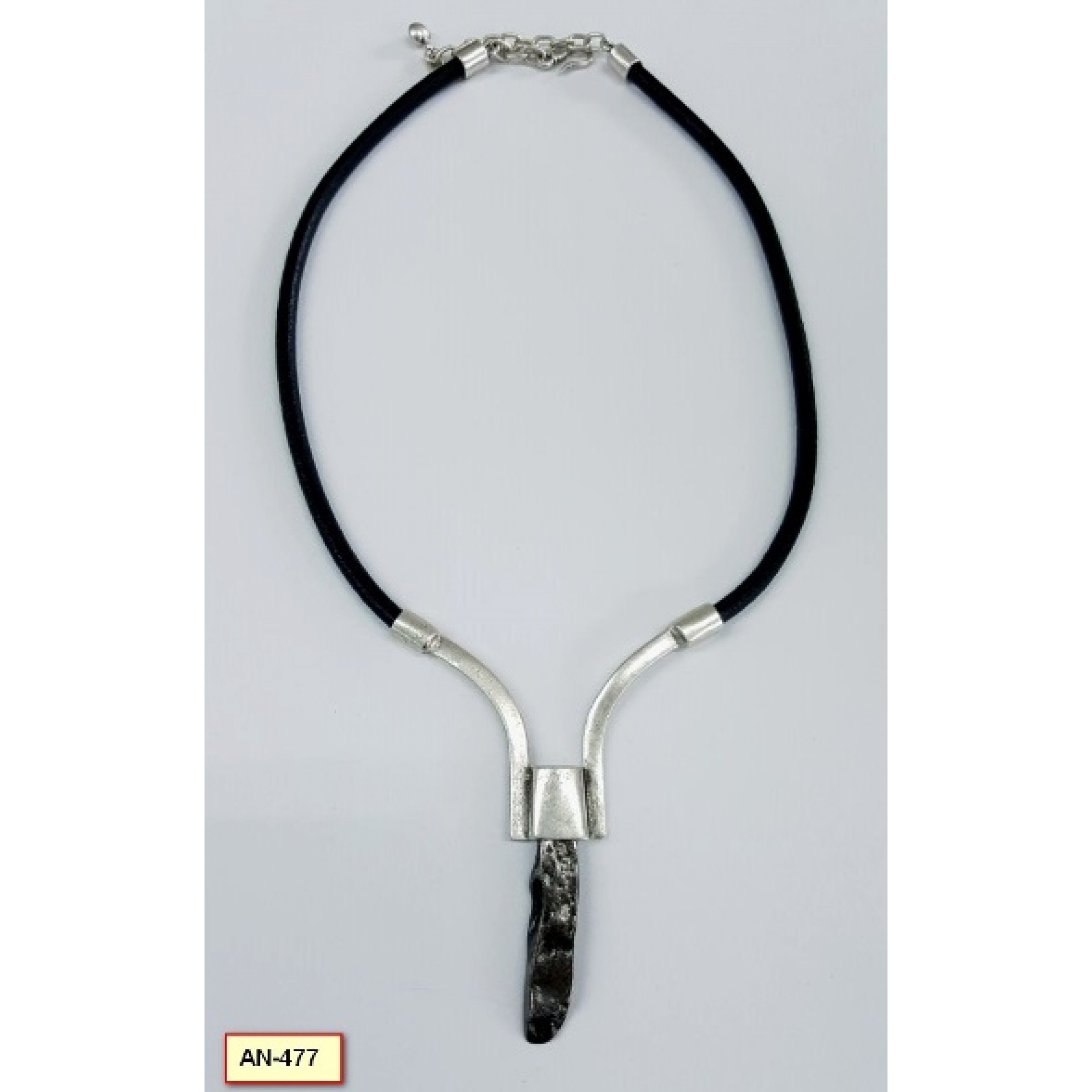 AN-477 - Silver Plated Zamac/Pewter Necklace