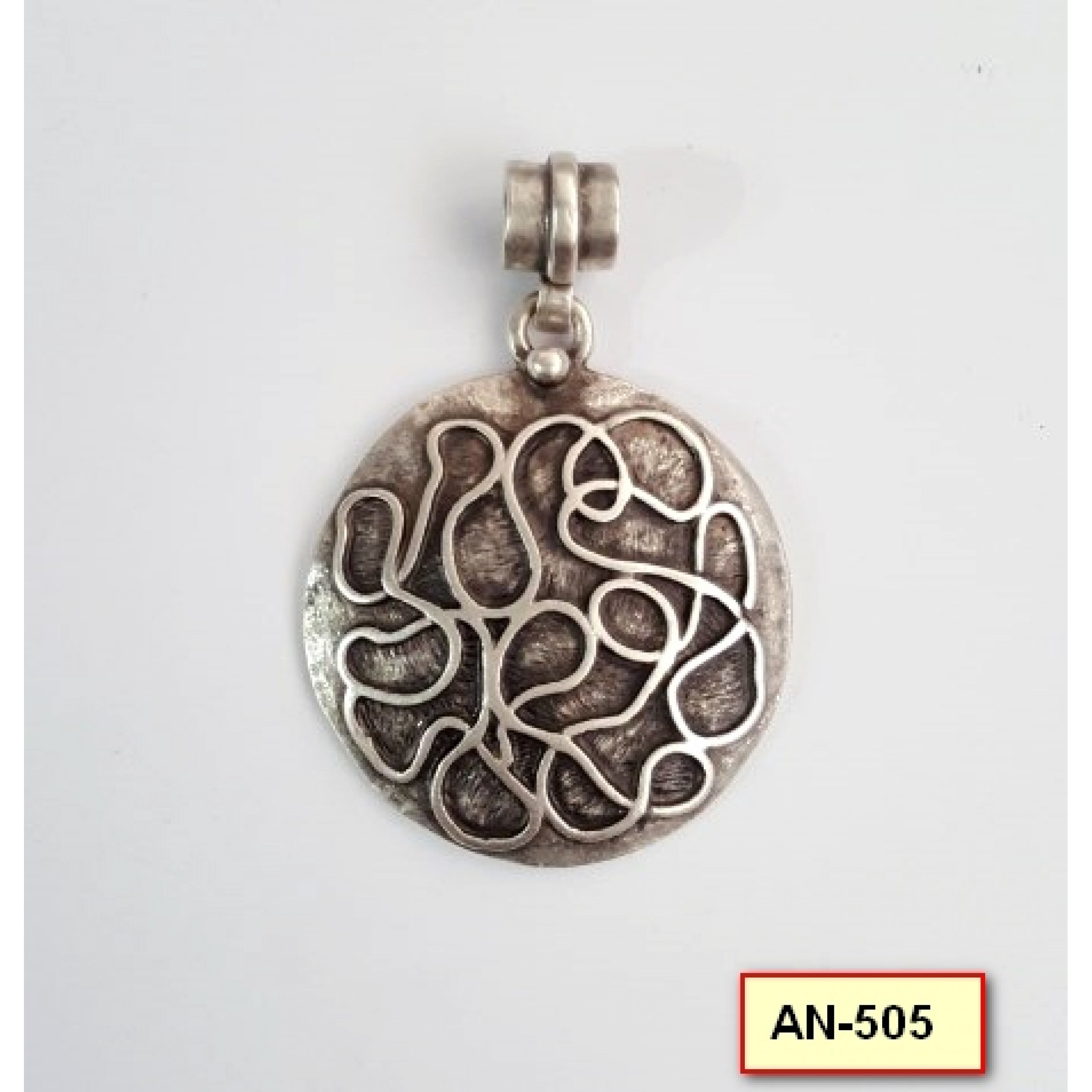 AN-505 - Silver Plated Zamac/Pewter Pendant