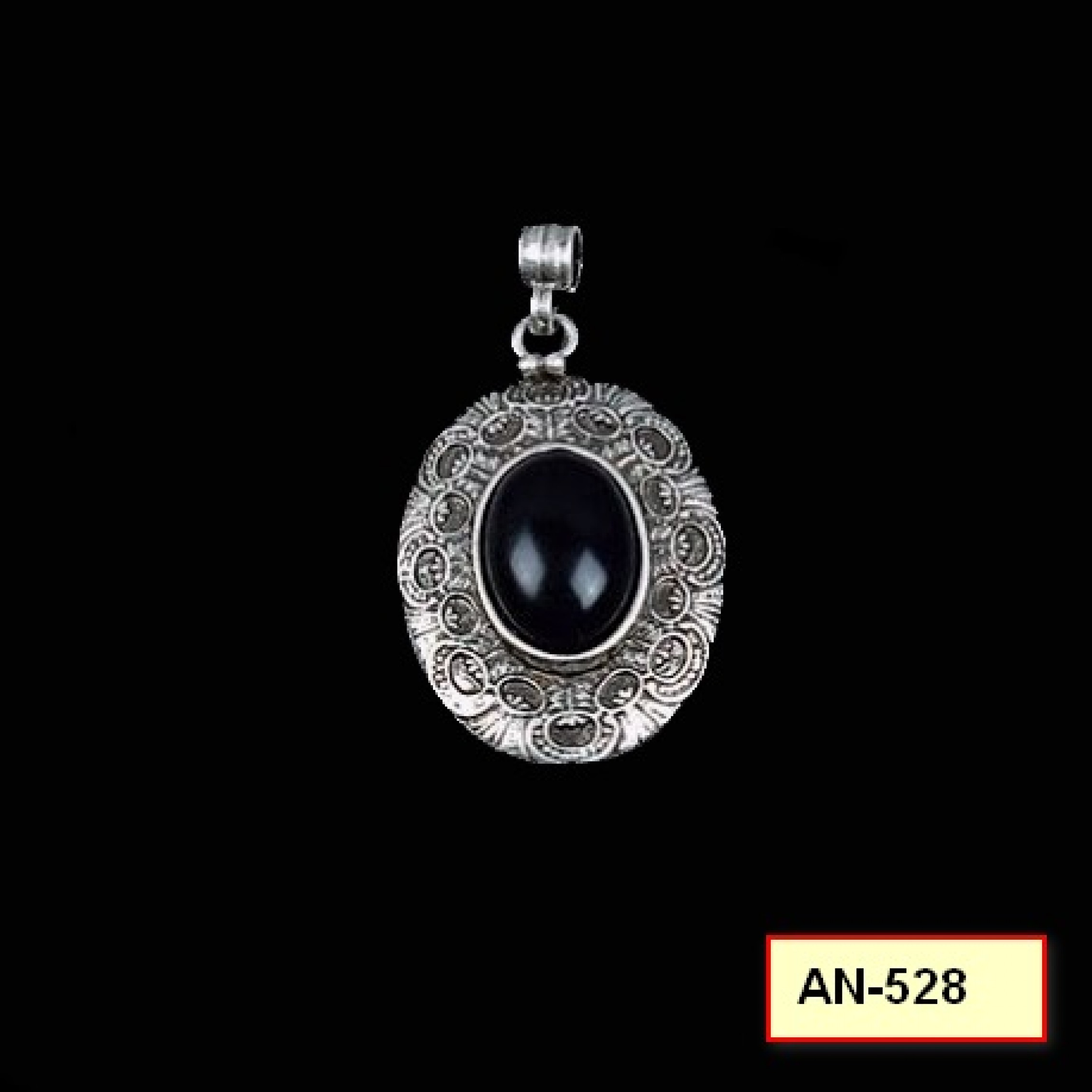 AN-528 - Silver Plated Zamac/Pewter Pendant