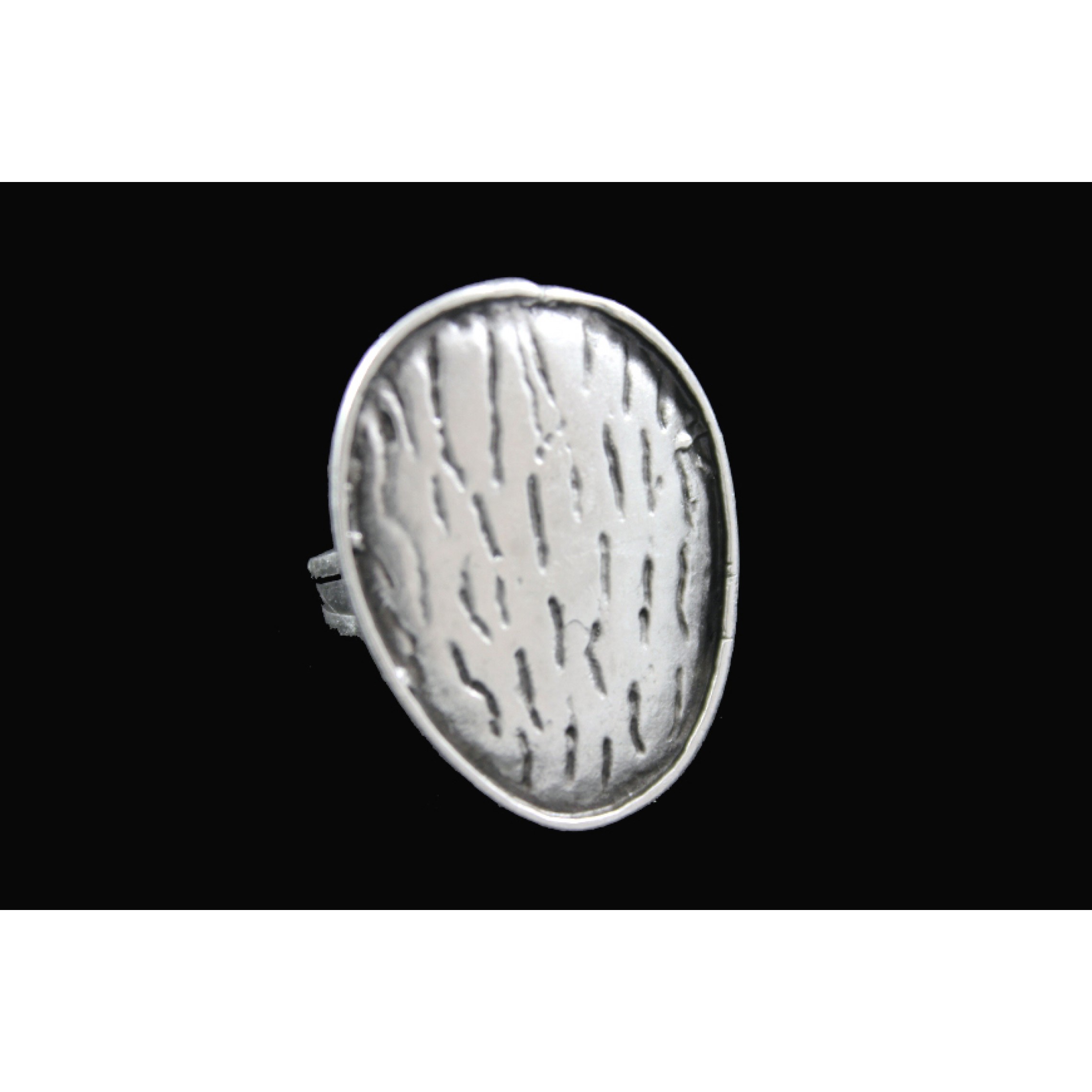 AR-028 - Silver Plated Zamac/Pewter Ring