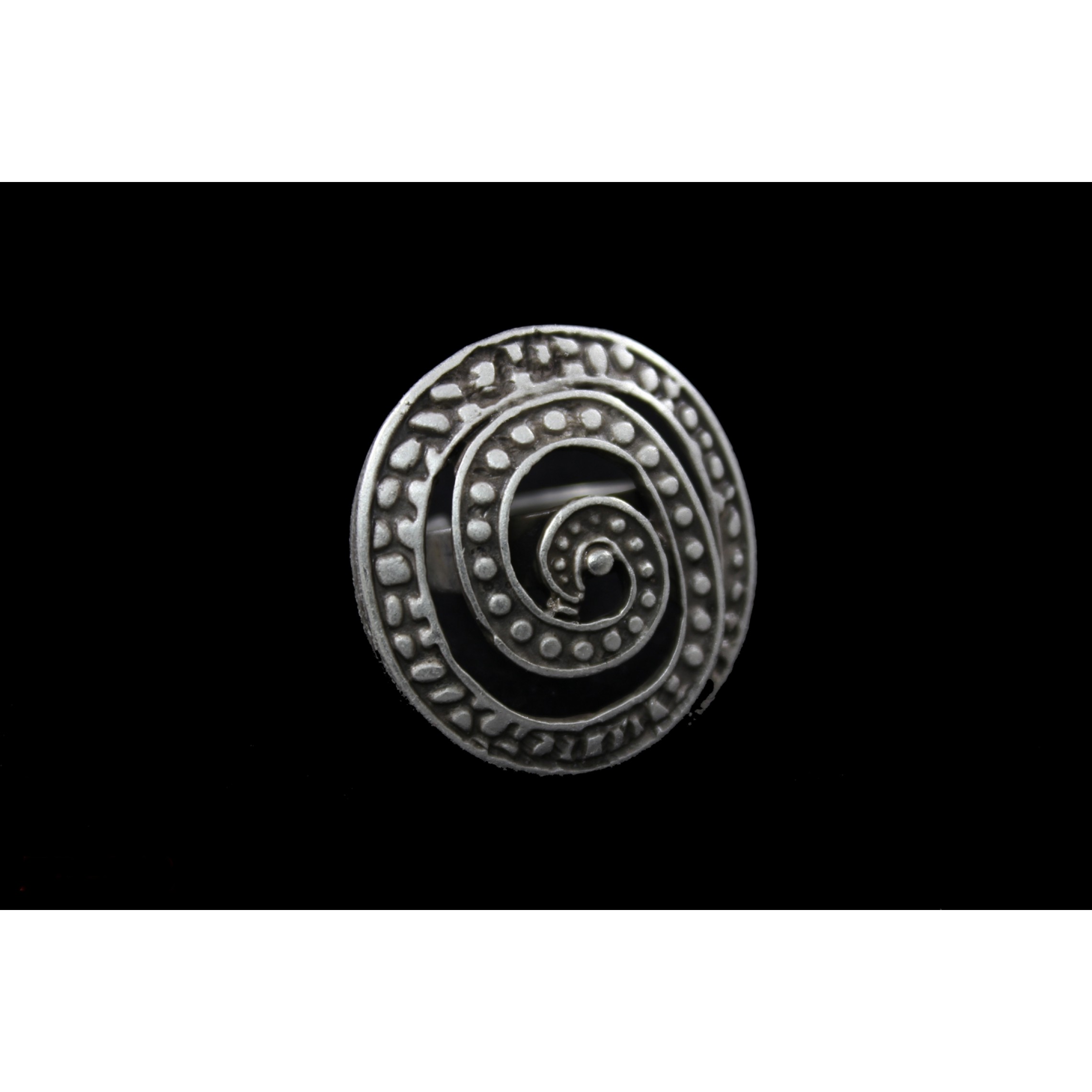 AR-040 - Silver Plated Zamac/Pewter Ring