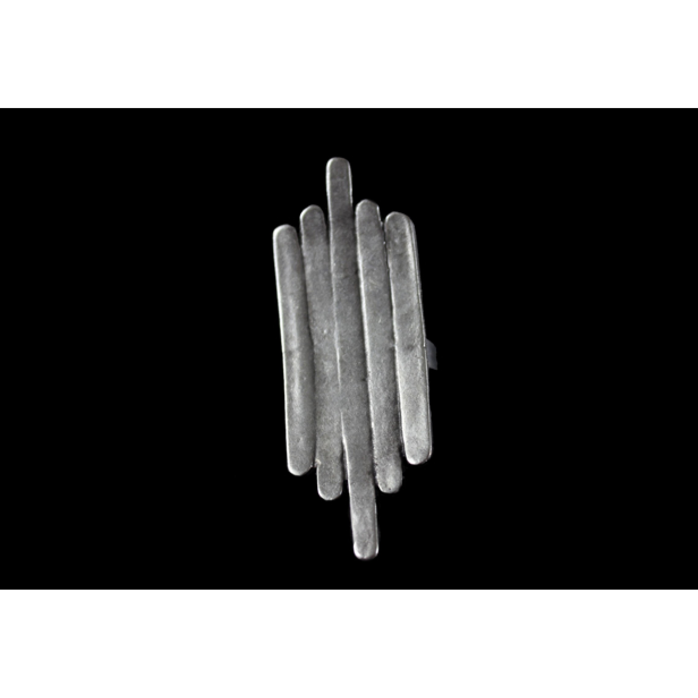 AR-054 - Silver Plated Zamac/Pewter Ring