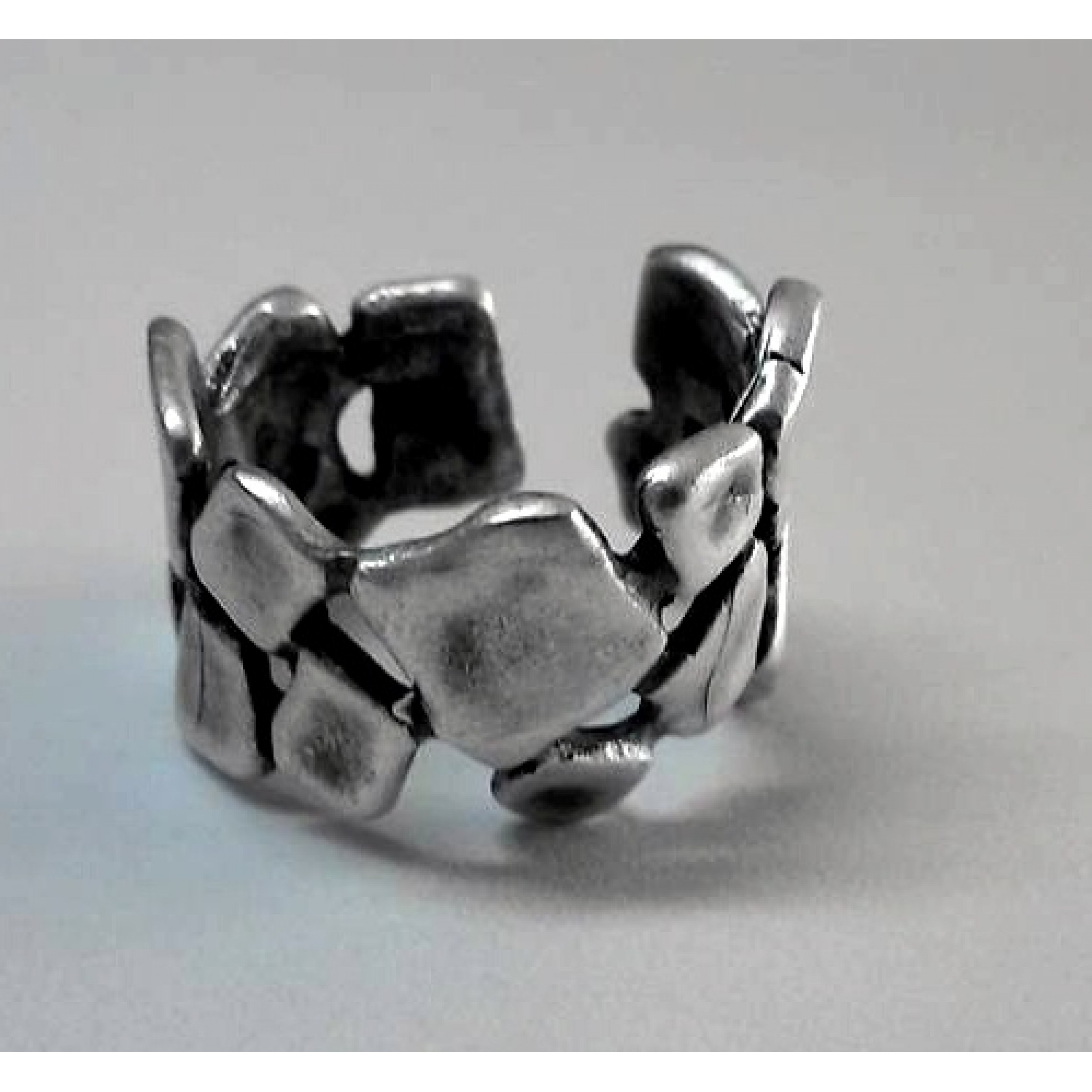 AR-115 - Silver Plated Zamac/Pewter Ring