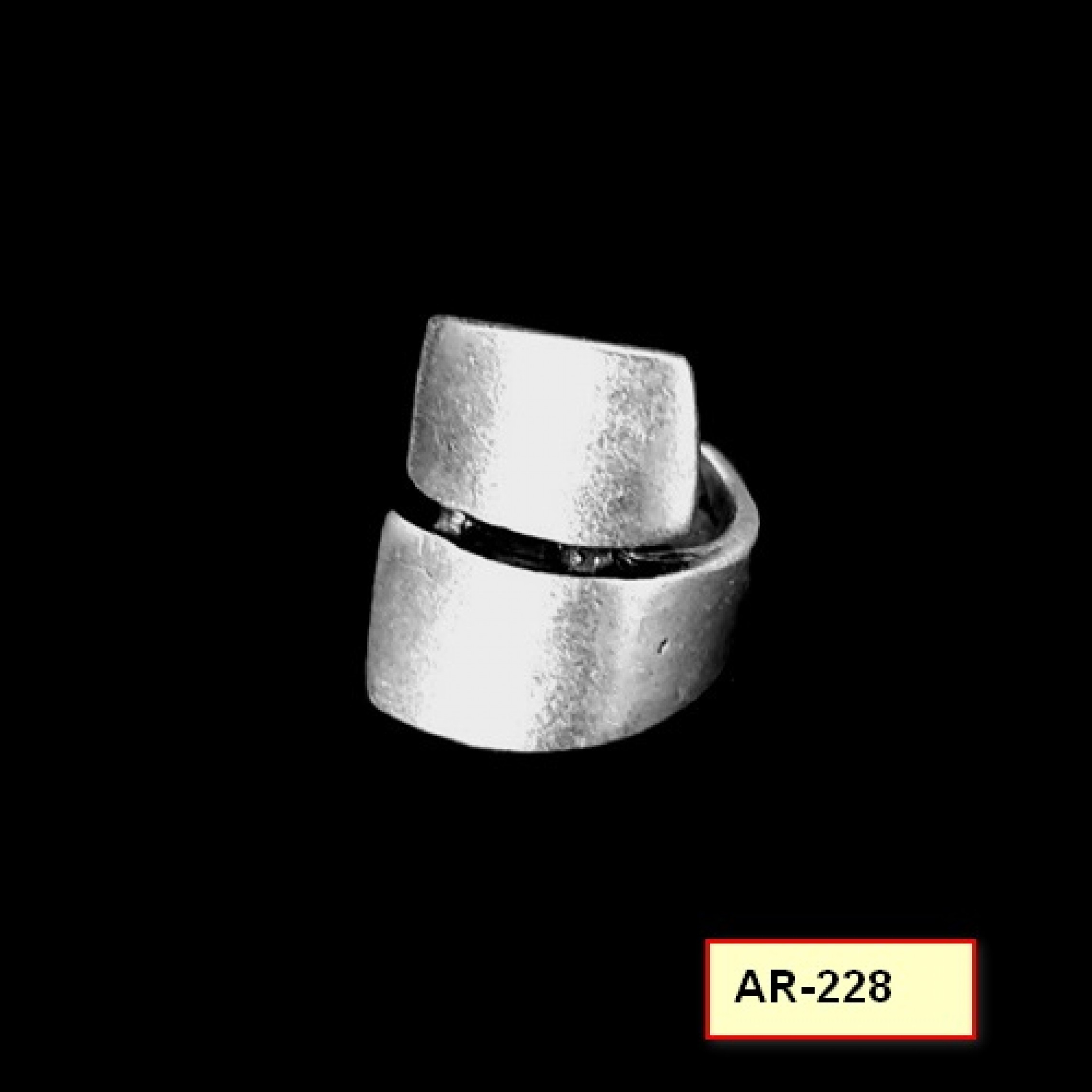 AR-228 - Silver Plated Zamac/Pewter Ring